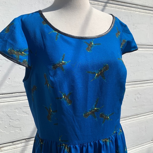 Kensie Blue Dress with Bird Pattern Size XL - Picture 3 of 8